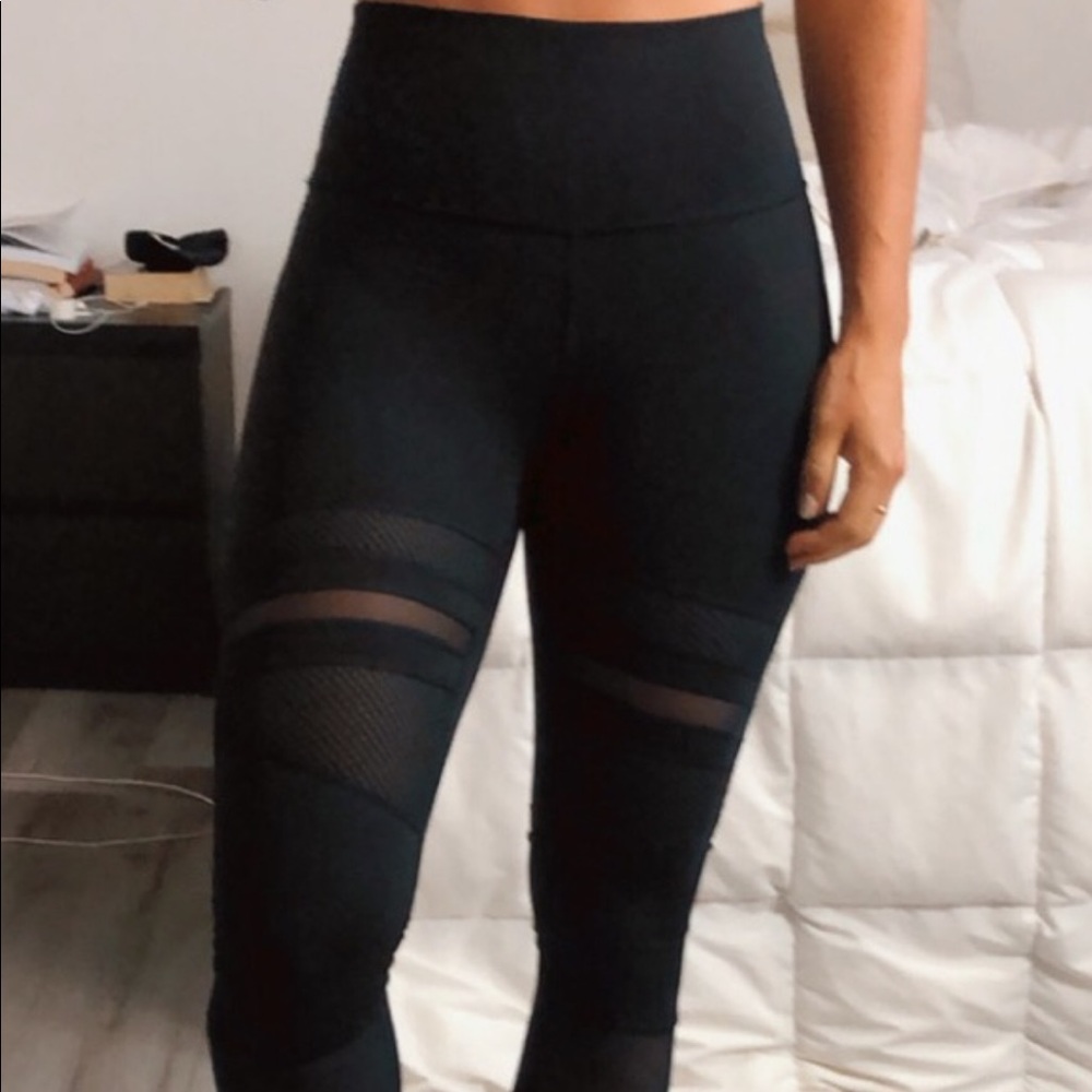 High waisted Lululemon mesh panel black legging
